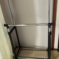 ハンガーラックの画像