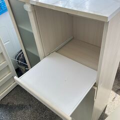コンパクト スリム型 食器棚 まだまだ使えます！早い者勝ち！の画像