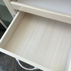 コンパクト スリム型 食器棚 まだまだ使えます！早い者勝ち！の画像