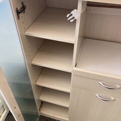 コンパクト スリム型 食器棚 まだまだ使えます！早い者勝ち！の画像