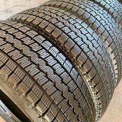 【スタッドレス】DUNLOP WINTERMAXX SV01 195/80R15 LT M+S 中古タイヤ4本セットの画像