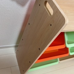 おもちゃ箱収納棚の画像