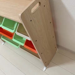 おもちゃ箱収納棚の画像