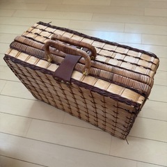 未使用 ピクニック 籠バッグ 食器付きの画像