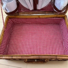 未使用 ピクニック 籠バッグ 食器付きの画像