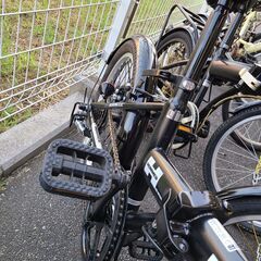 J1367【リユースのサカイ柏店】折りたたみ自転車　HUMMER　LIKE NOTHING ELSE　６段変速　ブラック　★店頭にて試乗可★ 簡易クリーニング済　　 中古自転車 　流山市  松戸市 我孫子市 鎌ヶ谷市 船橋市 守谷市 取手市　の画像