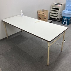 机の画像
