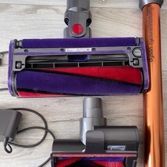 ジャンク　ダイソン　Dyson Cyclone V10 Fluffy SV12 コードレス掃除機の画像