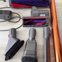 ジャンク　ダイソン　Dyson Cyclone V10 Fluffy SV12 コードレス掃除機の画像
