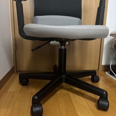 オフィスチェアの画像