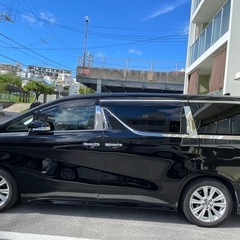 トヨタ　アルファードの画像