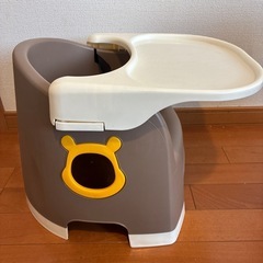 ベビー　椅子　机付きの画像