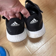 男の子  スニーカー まとめ売り asics adidas NIKEの画像