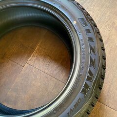【スタッドレス】 BRIDGESTONE BLIZZAK DM-V1 215/60R17 96Q M+S 中古タイヤ4本セットの画像
