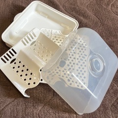 哺乳瓶レンジ消毒器の画像