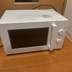 冷蔵庫、電気ポット、電子レンジ、炊飯器の画像