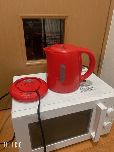 冷蔵庫、電気ポット、電子レンジ、炊飯器
