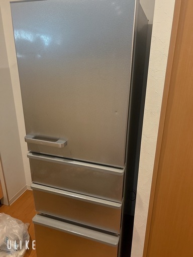 冷蔵庫、電気ポット、電子レンジ、炊飯器