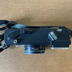 フィルムコンパクトカメラ📷 動作未確認❗️汚れアリ💦  KONIKA コニカ C35 カメラ 紐付き コンパクト　黒の画像