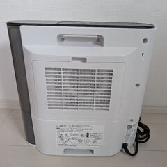 シャープ加湿セラミックファンヒーター、プラズマクラスター機能付の画像