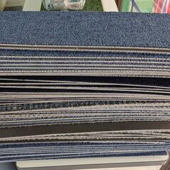 新品タイルカーペット　切れ端⑥　￥20/１枚の画像