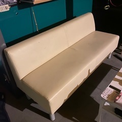 店舗用椅子、テーブルの画像