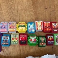 仮面ライダーガヴのゴチゾウ14個、ガヴホイッピア&ケーキングゴチゾウの画像