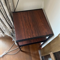 サイドテーブルの画像