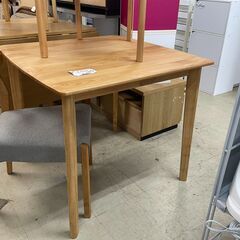 リサイクルショップどりーむ荒田店　No4436 二人かけダイニングセット　椅子二脚付き　ニトリ　シンプルで使いやすい♪の画像