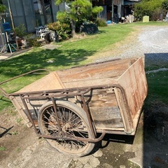 古いリアカーの画像