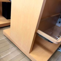 店舗什器　　ガラス棚　　の画像