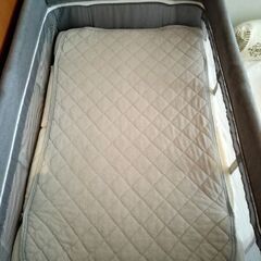 ベビーベッド　おむつ台つきの画像