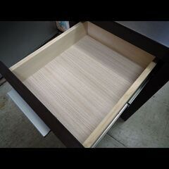 札幌お引き取り限定◆家具◆一生紀◆ナイトテーブル/2口コンセント◆ROIS-2 34◆W34 D35 H45の画像