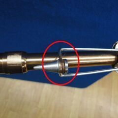 アイスピック付きステッキ 伸縮式 10段階 68.5～91.5㎝ 杖 歩行補助具 ゴールド 西岡店の画像