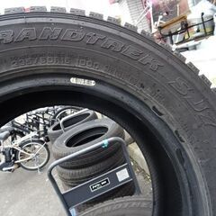 【恵庭】ダンロップ　グラントレックSJ7　235/60R16　4本セット　スタッドレスタイヤの画像