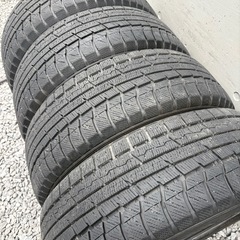 215/60/17冬トーヨーの画像