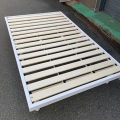 ベッド　セミダブルベッドの画像