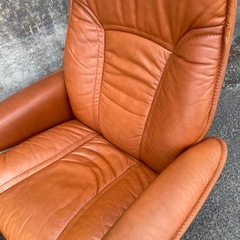 EKORNES エコーネス ストレスレス リクライニングチェア　本革 ソファー　オットマン付き　人気色　多少値引き交渉しますの画像