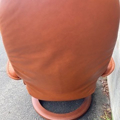 EKORNES エコーネス ストレスレス リクライニングチェア　本革 ソファー　オットマン付き　人気色　多少値引き交渉しますの画像