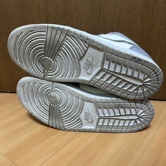 Nike Air Jordan 1 Low "Light Steel Grey"の画像