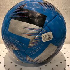 アディダス　サッカーボール　サイズ5の画像