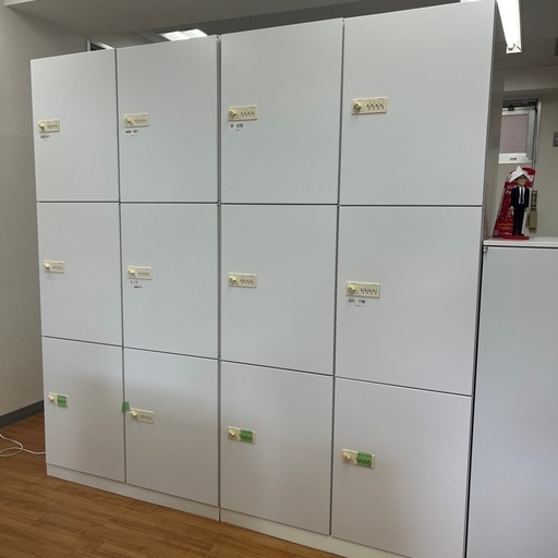 オフィスロッカー