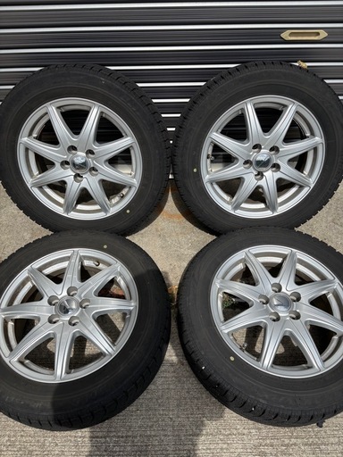 スタッドレスタイヤ付アルミホイール15インチ