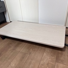 テーブル 高さ調節機能付きの画像