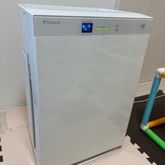 価格相談可！ダイキン　ACK70T-W 空気清浄機　White の画像