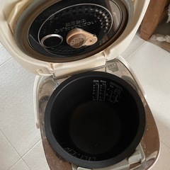炊飯器の画像