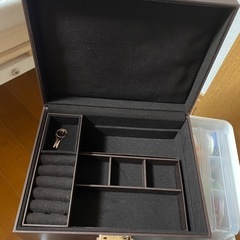 ジュエリーケースの画像