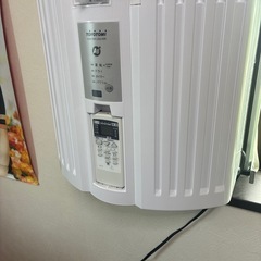 窓型エアコンの画像