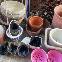 園芸用品　80点以上　植木鉢　プランター　大量の画像