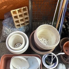 園芸用品　80点以上　植木鉢　プランター　大量の画像